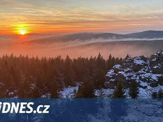 Napadne až 15 cm sněhu, varují meteorologové. Foukat bude i silný vítr