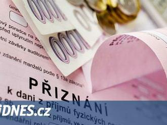 Vrátili jste daňovou úlevu? Finanční úřad obeslal lidi se zrušeným penzijkem