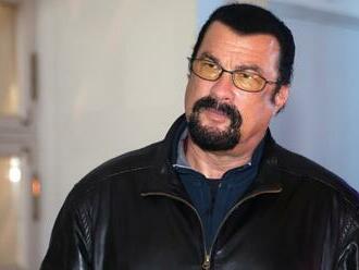 Morbídne OBÉZNY! Steven Seagal v ruskom dokumente ŠOKUJE: To je VÁHA, aha na to BRUCHO