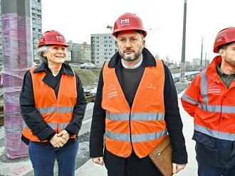 Najvyšší kontrolný úrad naložil magistrátu za MHD: Bratislava riadi projekty neefektívne!