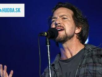 Eddie Vedder, frontman Pearl Jam, má 60 rokov