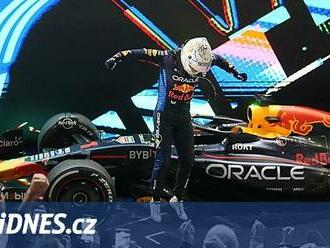 Chaos v Kataru ovládl Verstappen, McLaren zatím Pohár konstruktérů nezískal