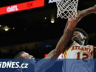 Atlanta slavila v NBA čtvrtou výhru v řadě, Krejčí se na hřiště nedostal