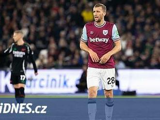 Nový trenér pro Součka a spol.? West Ham nadále strádá, vedení situaci řeší