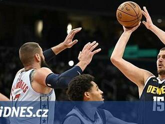 Jokičovi zhořkl rekord. Zapsal 56 bodů, Denver však v NBA prohrál s nejhorším