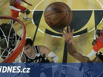 Basketbalisté Milwaukee porazili Oklahoma City a slaví triumf v NBA Cupu