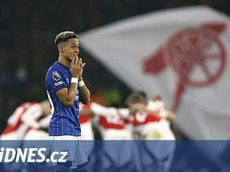 Arsenal porazil Ipswich a v Premier League se posunul před Chelsea