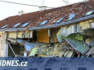 Znojemský dům zničený výbuchem čeká na podpěry, pak se může uklízet