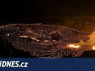 Na Havaji se probudila sopka Kilauea, lávu chrlí do výšky až 80 metrů