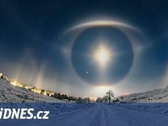 Český fotograf Fous uspěl ve výběru NASA, záběr halových jevů okouzlil svět