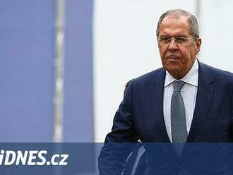 Trumpův mírový plán pro Ukrajinu nás neuspokojuje, prohlásil Lavrov