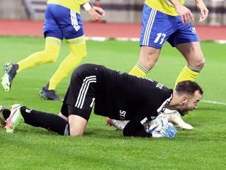 Na jeseň sa medzi žrde neprebojoval. Dunajská Streda sa rozlúčila s brankárom