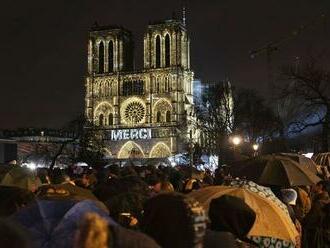 NAŽIVO: V Paríži slávnostne otvorili opravenú katedrálu Notre-Dame