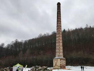 Unikát, ktorý závidia aj v Prahe. V Utekáči majú najvyšší komín s lezeckou stenou, atrakcia vznikla v areáli bývalej sklárne