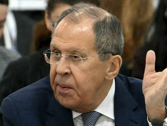 Lavrov: Západ musí pochopiť, že sme pripravení použiť akékoľvek prostriedky proti strategickej porážke Ruska