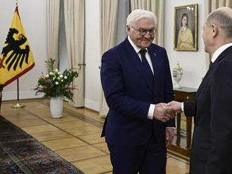 Prezident Steinmeier sa neponáhľa. Či rozpustí parlament a vypíše nové voľby oznámi až po Vianociach