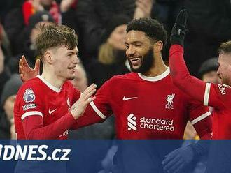 Liverpool vyřídil Chelsea, Manchester City porazil nováčka z Burnley