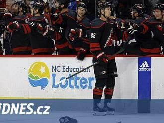 Nečas nasázel premiérový hattrick v NHL, Palát se blýskl dvěma góly