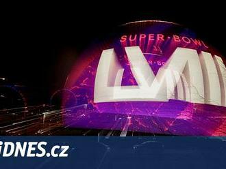 Vskutku americký Super Bowl: hvězdný pár, konspirace i další pokus o obhajobu