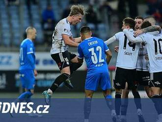 Budějovice - Ostrava 3:0, nejdřív břevno, potom smršť. Poslední tým se zaskvěl