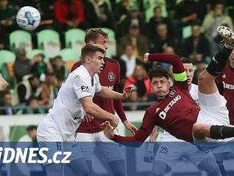 Karviná - Sparta 0:3, první šanci měli domácí, pak je parádně ztrestal Krejčí