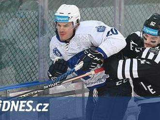 ONLINE: Šesté Winter Classic po česku. Vary hrají s Plzní v Klingentahlu