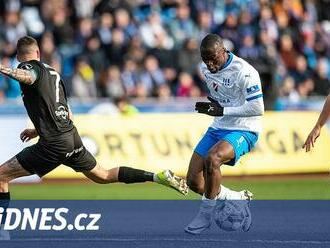 Ostrava - Bohemians 1:1, hosté zahodili penaltu, hráli v deseti, přesto srovnali