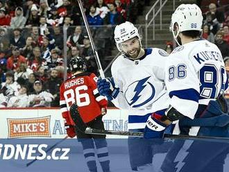 Kučerov se stal prvním stovkařem letošní sezony NHL