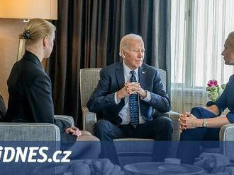 Biden se setkal s Navalného manželkou a dcerou, USA chystají další sankce