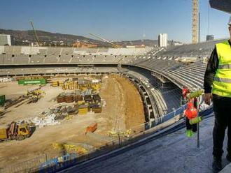 Ťažké stroje, hlina a kopa sutín. Pýcha Barcelony, slávny Nou Camp, sa zmenil na nepoznanie