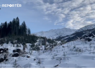 Rozprávkovo zasnežené Západné Tatry majú stále čo ponúknuť. Turistov lákajú aj na takúto krásu