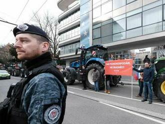 ONLINE: Macho o proteste farmárov: Nechceme byť obmedzovaní nariadeniami z Bruselu. EÚ je úžasný projekt, ale v zlých rukách