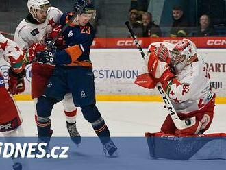 V první hokejové lize začalo předkolo, uspěly Slavia a béčko Pardubic