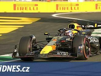 Tréninky F1 v Saúdské Arábii začaly nejlépe pro Verstappena s Alonsem