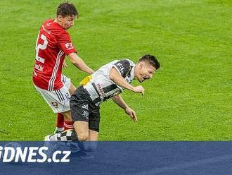 Derby a ještě v novém? Takové zápasy miluju, těší se záložník Pilař