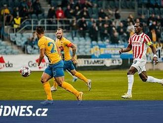 Fotbalisté Opavy remizovali v druhé lize na Žižkově, Jihlavu čeká Kroměříž