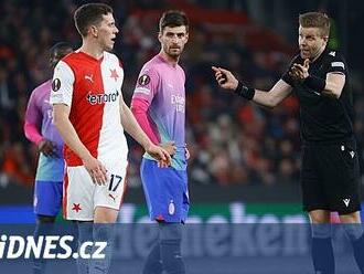 Holeš se nemá za co omlouvat. I Giroud říkal, že to není červená, štvalo Provoda