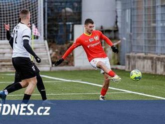 Dukla udolala Žižkov a jde do čela druhé ligy, Zbrojovka padla v Chrudimi