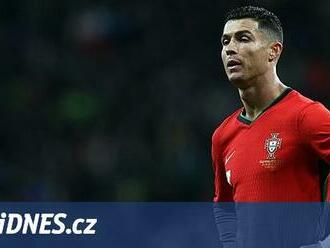 Portugalští fotbalisté podlehli Slovinsku, Turecko dostalo šest gólů