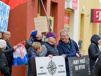 PS: Vláda klame voličov, dotáciami v skutočnosti znevýhodní starostov maďarských strán