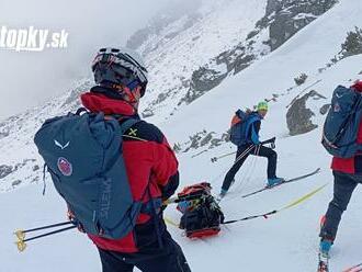 Tragédia vo Vysokých Tatrách: Skialpinista stratil vedomie, záchranárom sa ho nepodarilo zachrániť