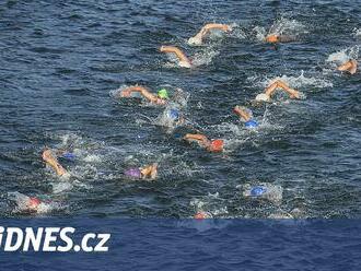 Přijde triatlon v Paříži o plavání? Stát se to může, nebude-li Seina bezpečná