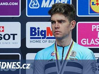 Van Aert kvůli zranění ze závodu Napříč Flandry nepojede letošní Giro