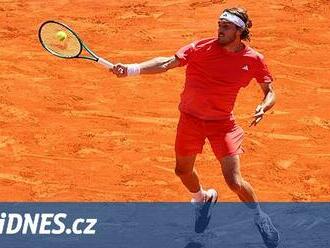 Tsitsipas je v Monte Carlu v semifinále a drží naději na třetí triumf