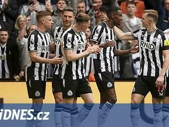 ONLINE: Tottenham schytal debakl na Newcastlu, hrají City a pak United