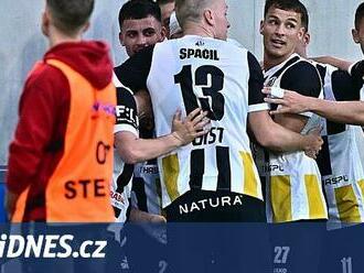 Hradec Kr. - Slovácko 1:0, trápení hostů pokračuje, další prohru zařídil Harazim