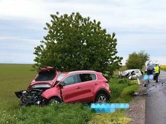 Pri Šali došlo k tragickej nehode, čelnú zrážku áut neprežili traja ľudia