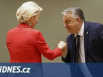 Vezměte si klobouky a vypadněte. Orbán volá po výměně vedení v EU