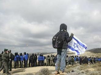 EÚ po prvý raz uvalila sankcie na izraelských osadníkov pre útoky na Palestínčanov