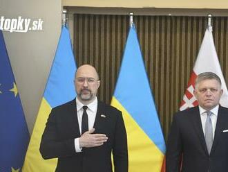 Sláva Ukrajine, vítali vládu v Michalovciach! Slovensko a Ukrajina rokujú za prísnych bezpečnostných opatrení
